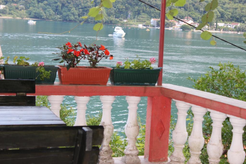Apartments Mijuskovic Donji Morinj Dış mekan fotoğraf